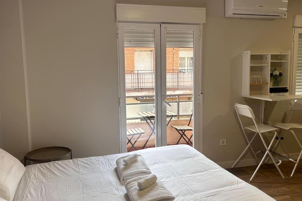 Apartamento Meta Habitat Ramon Lujan B Madrid Exterior foto