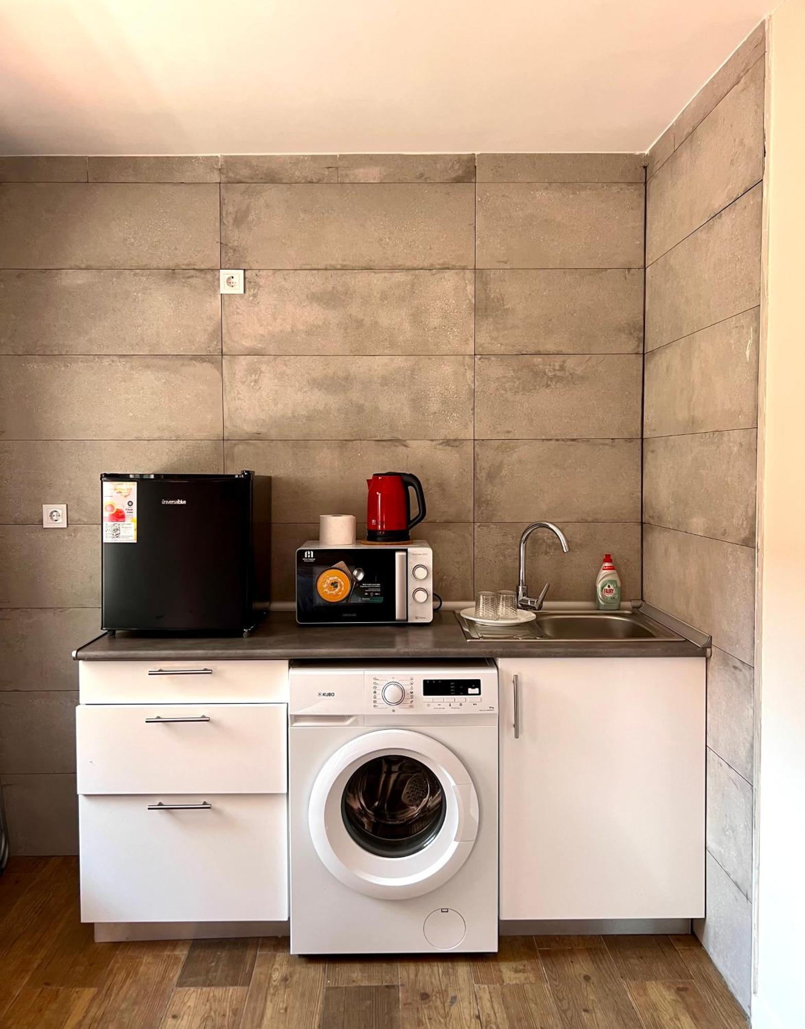 Apartamento Meta Habitat Ramon Lujan B Madrid Exterior foto